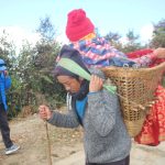 बोकेरै पाथीभराको दर्शन गराउँछन् भरिया