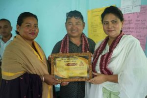 दलित अधिकार र स्थानीय विकासमा योगदान पुयाउने दुई व्यक्तित्व सम्मानित